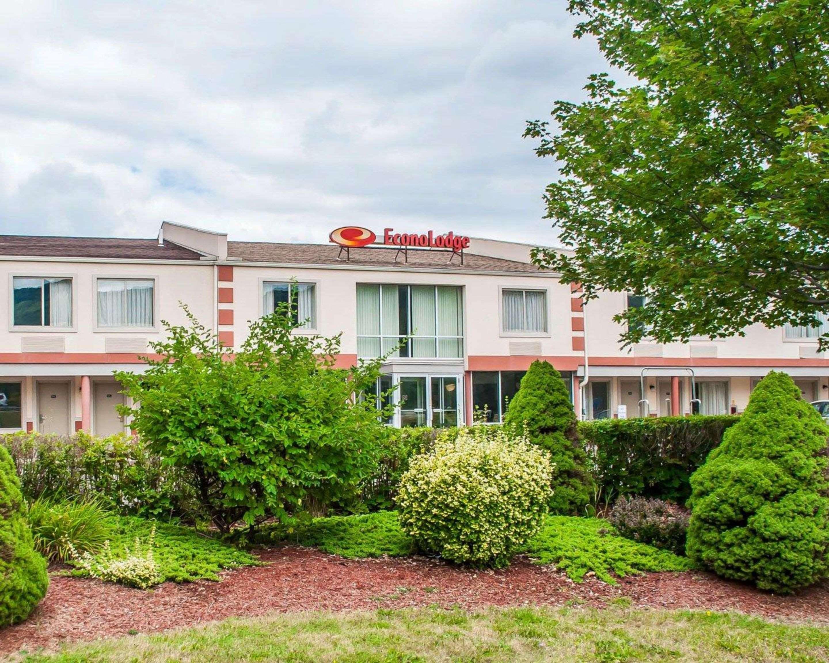 Econo Lodge Elmira-Corning Fisherville Екстериор снимка