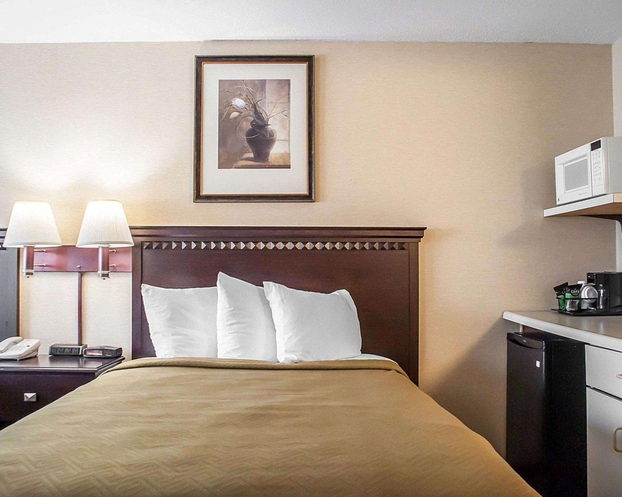 Econo Lodge Elmira-Corning Fisherville Екстериор снимка