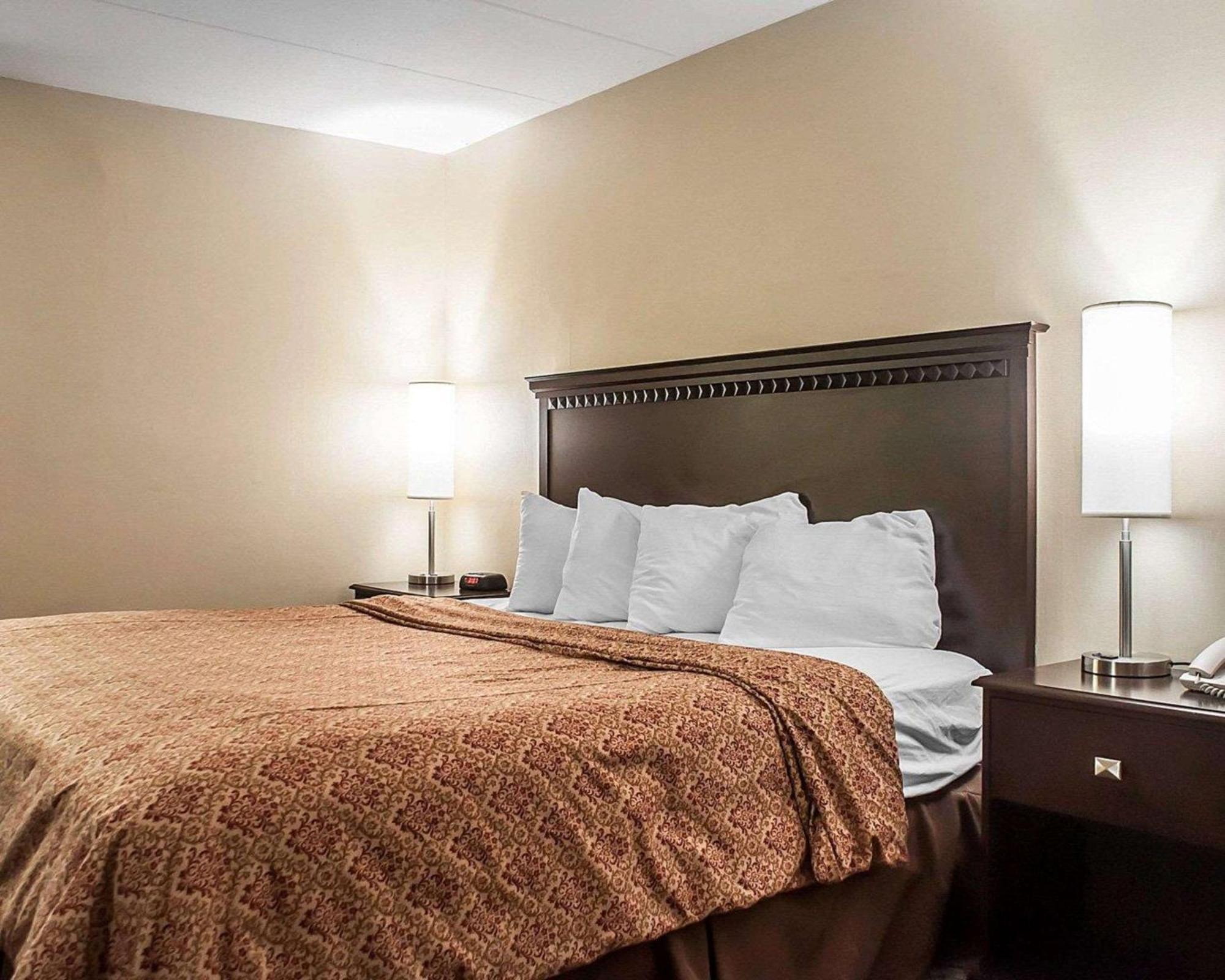 Econo Lodge Elmira-Corning Fisherville Екстериор снимка