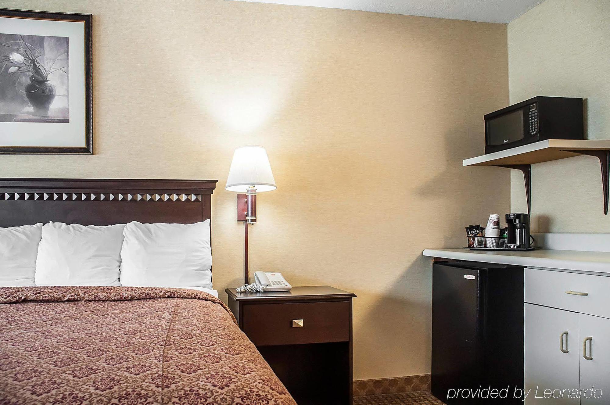 Econo Lodge Elmira-Corning Fisherville Екстериор снимка